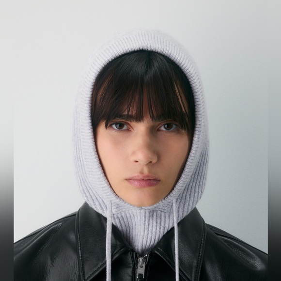 Aritzia Sunday Best Ribbed Hood! - Picture 2 of 7